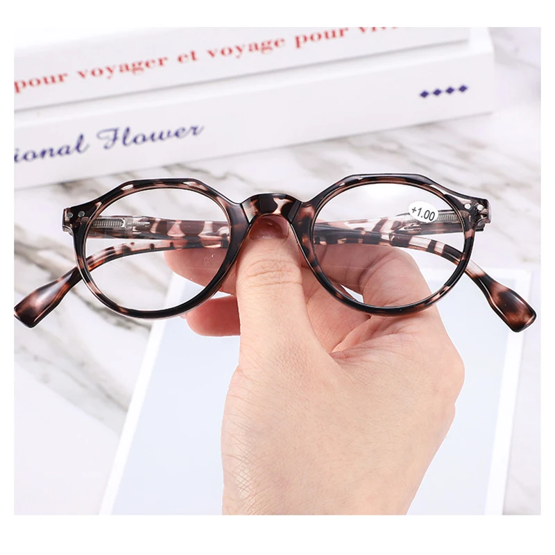 

Vintage Comfortable Ultra Light Oval Reading Glasses For Men Women Spring Hinge Presbyopic Anti Fatigue Portable Black Leopard