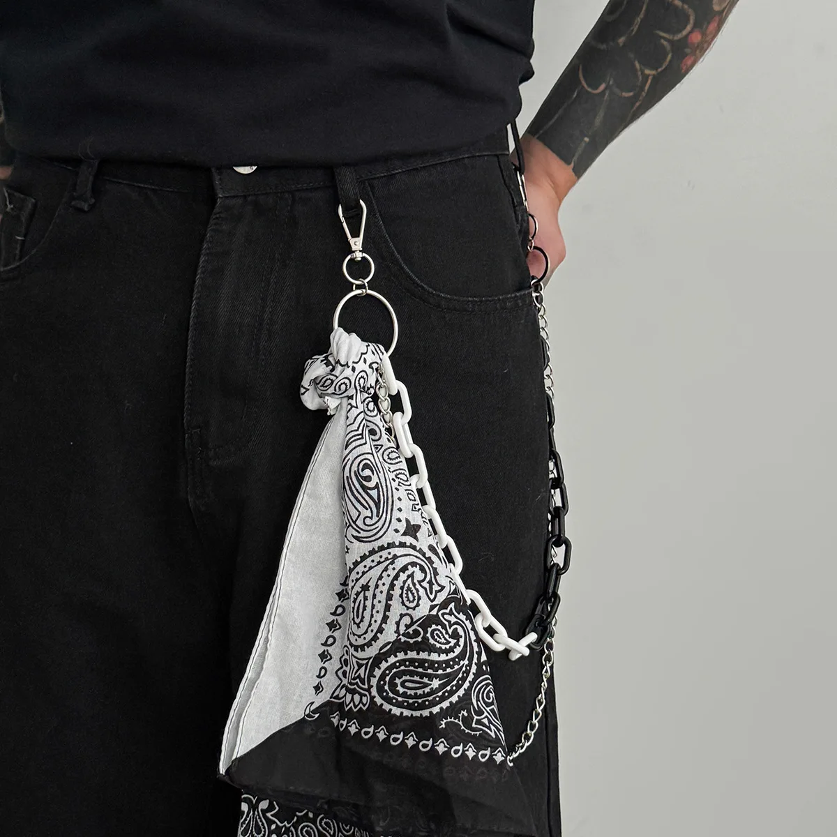 Hip hop cashew flower handkerchief, pants chain, men's trendy fashion, men's jeans, ribbon, chain hanging accessory