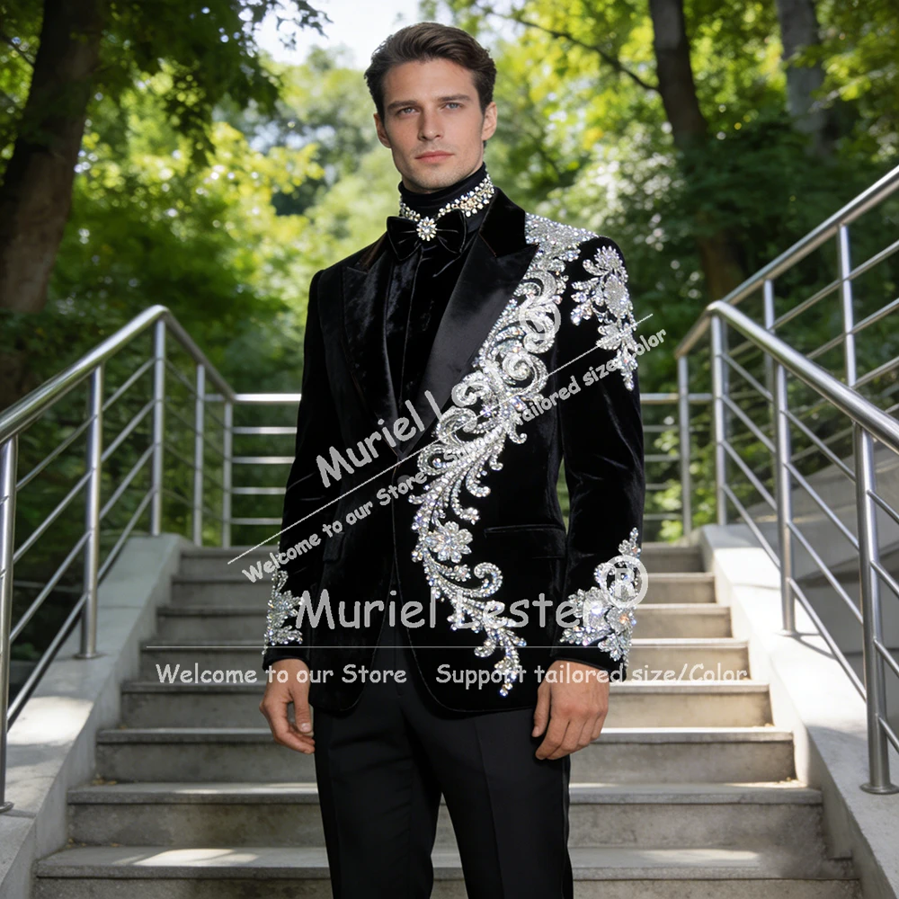 

Изысканные мужские костюмы: блестящие бархатные пиджаки и брюки с отделкой стразами, комплекты из 2 предметов, официальная одежда для жениха, свадебный смокинг, индивидуальный пошив
