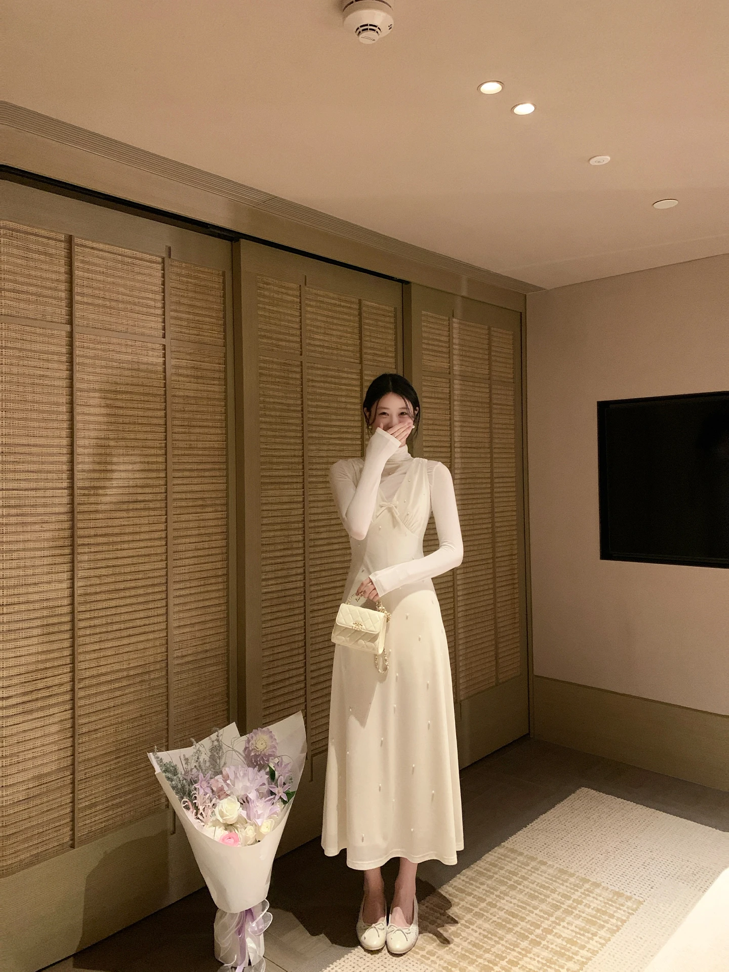 

JeJuna Velvet Gown Pearl Embellied Soft Aosphere Cr Color Slimming Dr V-ne A-line Skirt for Ladies Travel Daily P...