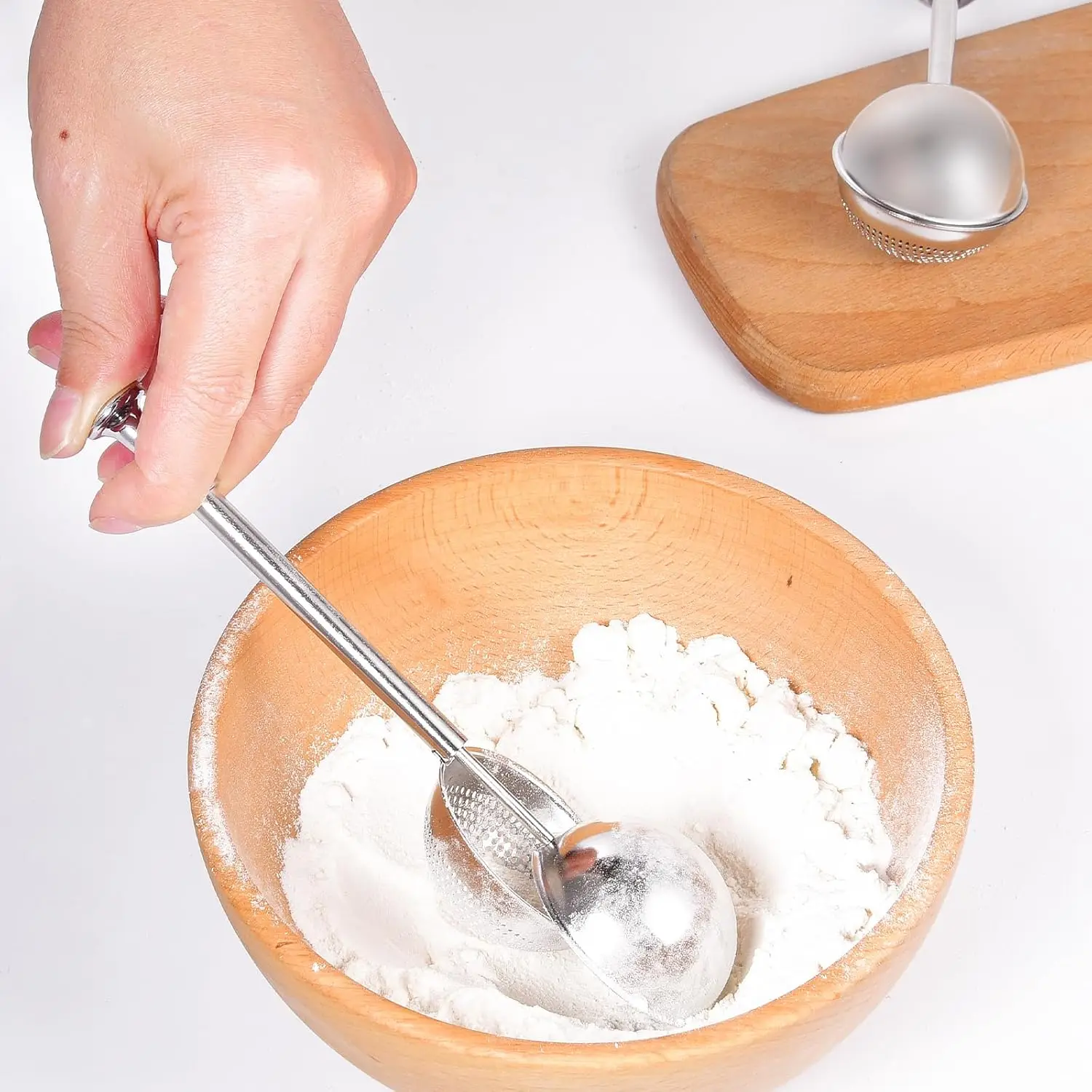 Stainless Steel Flour Sifter for Baking, One Handed Operation Flour Sieve for Quick Sifting Cakes & Spices