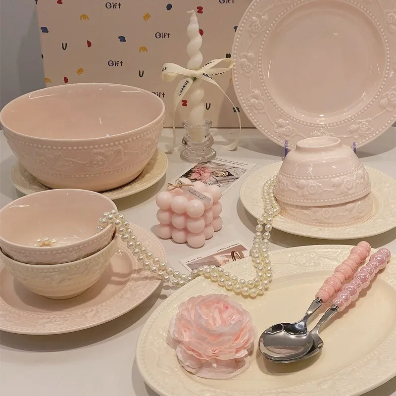

Light luxury floating berry dish set, high-value girl's heart ceramic tableware set, full set of dishes and plates.