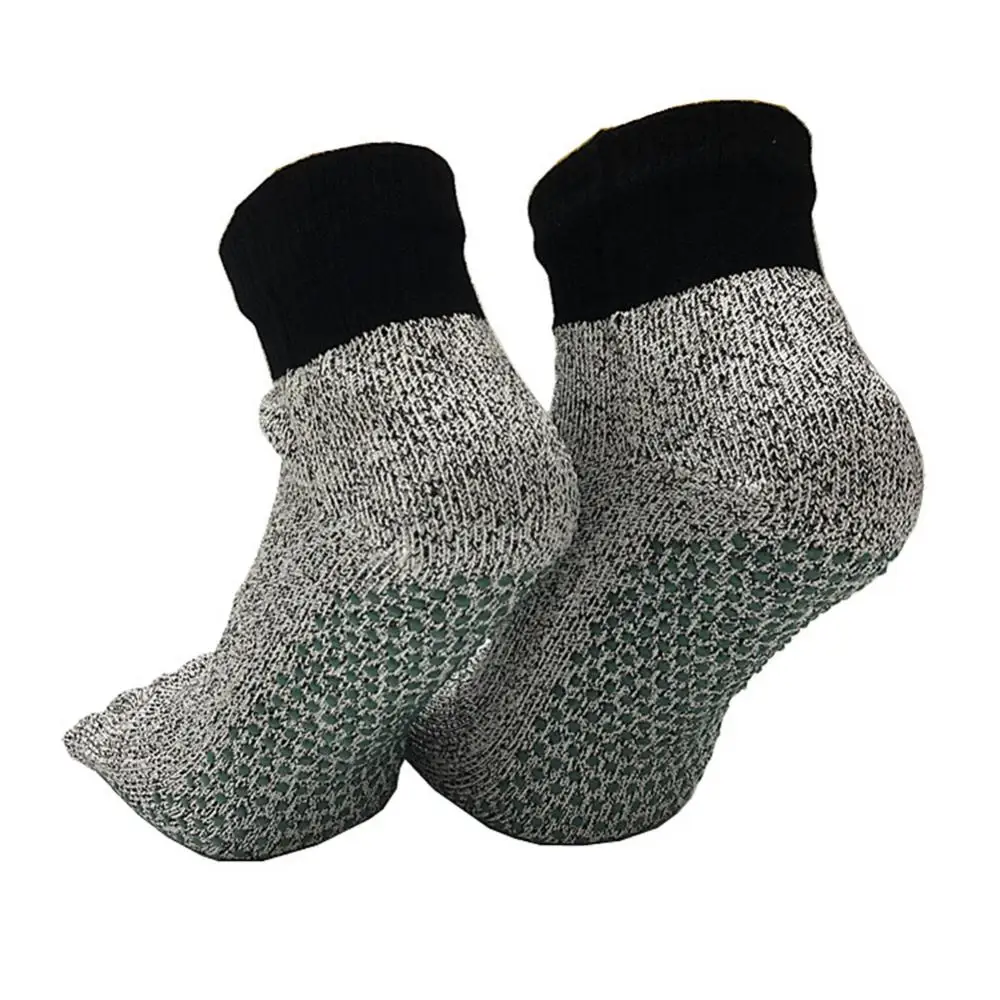 Anti cut Split Toe Socks Level 5 HPPE Anti Cut Outdoor Camping Beach Hiking 5 Toe Crew Socks Men Women Sports Socks