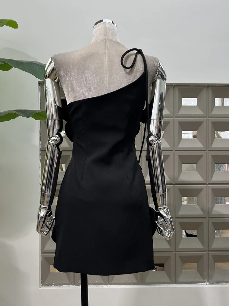 디자인 감각적인 3D 플라워 슬림 백 힙 스커트 여름 신상 패션 홀터넥 드레스 섹시 백리스 분위기 숏 드레스