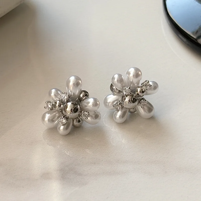 22026 Korean Wave Retro Zircon Pearl Earrings Fashion Design Women's Versatile Accessories Jewelry Best Friends Gift