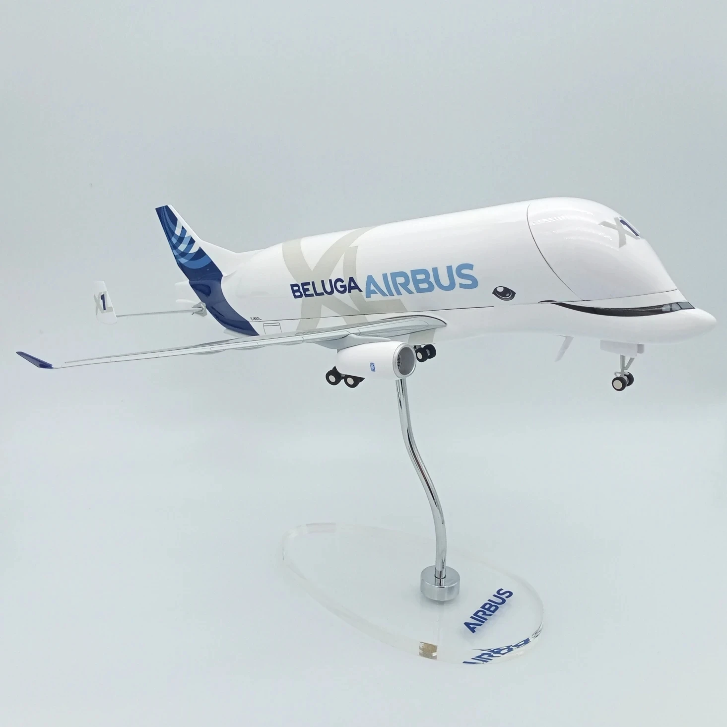 1:400 Airbus A300-600ST BELUGA Airlines Transport Machine With Base Alloy Aircraft Plane Collectible Display Model Collection