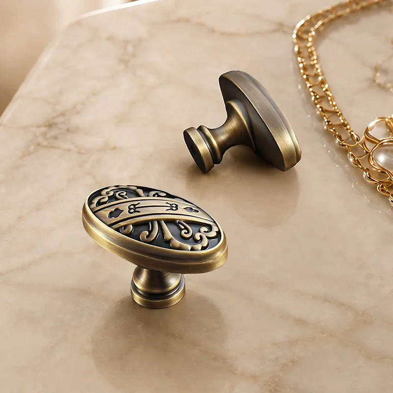 Brass Cabinet Door Handle, American Style Wardrobe Furniture, Oval Shaped Antique Style Relief Cabinet Door, Drawer Door Handle