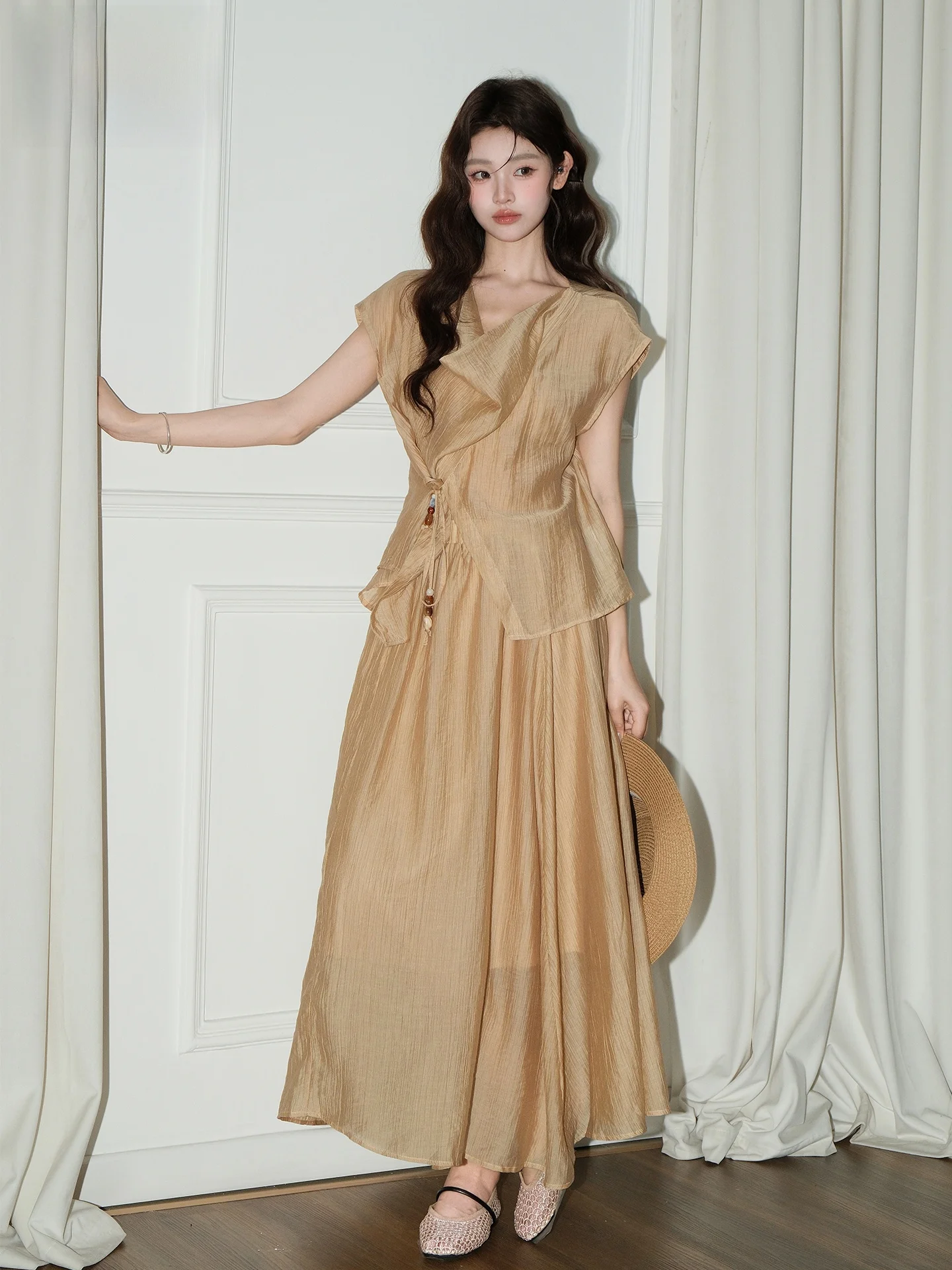 

Khaki Lyocell Breathable Cool Feeling Women's Summer Comfortable Drapey Skirt Set Casual Style Mid-Length Sleeveless Top