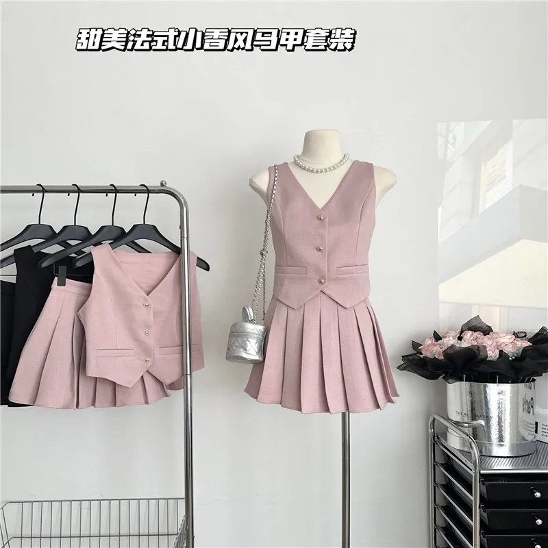 

French Summer Black Pink Fashion 2 Piece Suits Sexy V Neck Short Vest Tank Top&High Waist Pleated Mini Skirt Celebrity 2pc Suits