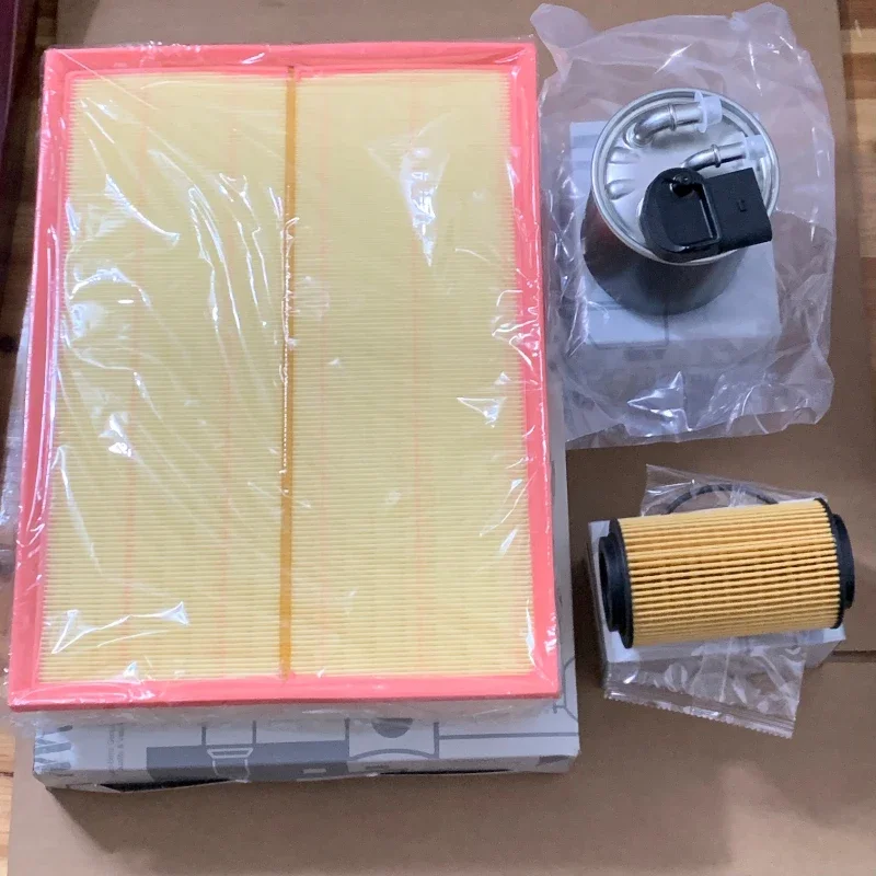 

3pcs Filter Set For Benz Sprinter (907) 2.1 TDI Diesel 2019-2024 Engine Cabin AC Air Oil Filter Spare Parts A0000903751