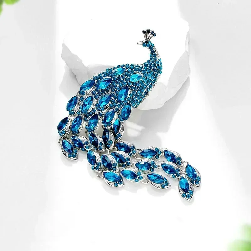 Big Lusury Peacock Brooches For Women Lady Beauty Fully Rhinestone Tassel Tail Bird Party Coat Pin Jewelry Accessories and Gifts