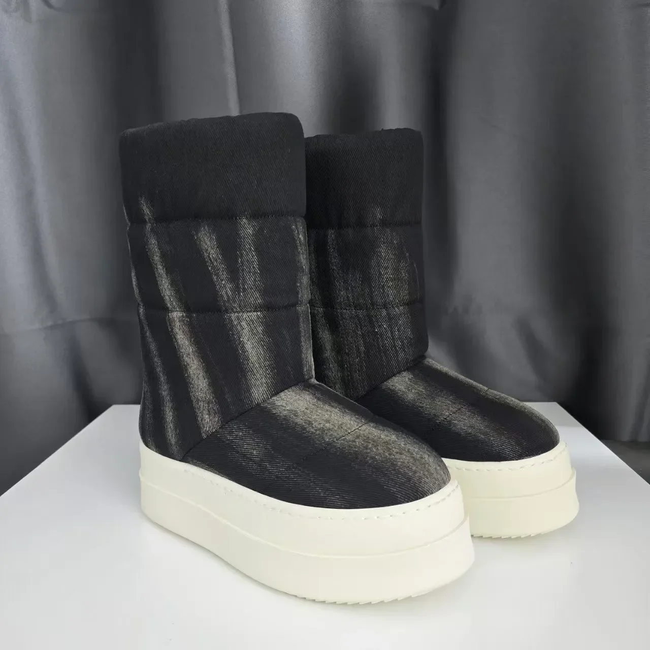 Autumn and Winter New Men's and Women's Color-changing Snow Boots Designer Round-headed Casual Mid-tube Thick-soled Ankle Boots