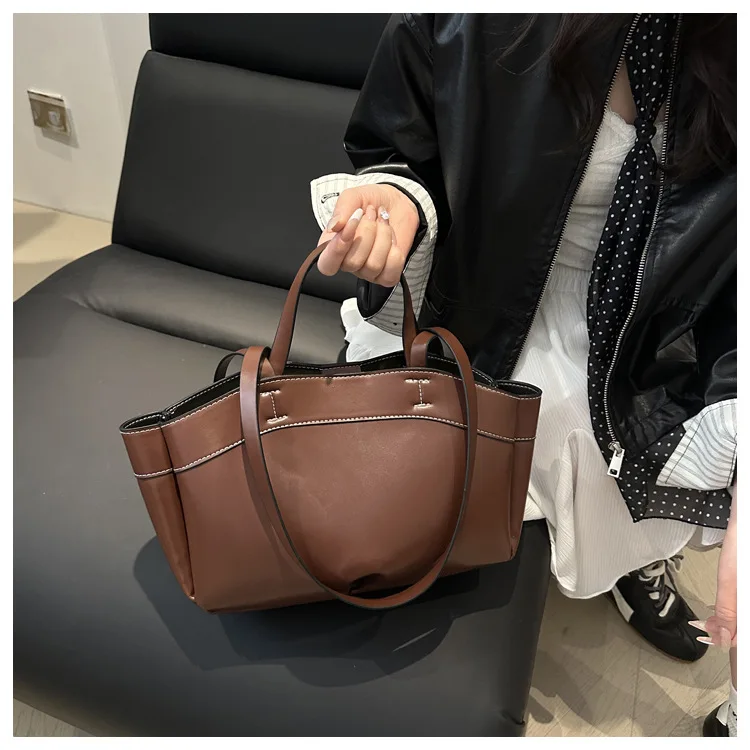 1 Stück Spezialtasche für Damen, große Kapazität, modische Joker-Umhängetasche, neue tragbare Handtasche für Pendler. – Detail 31