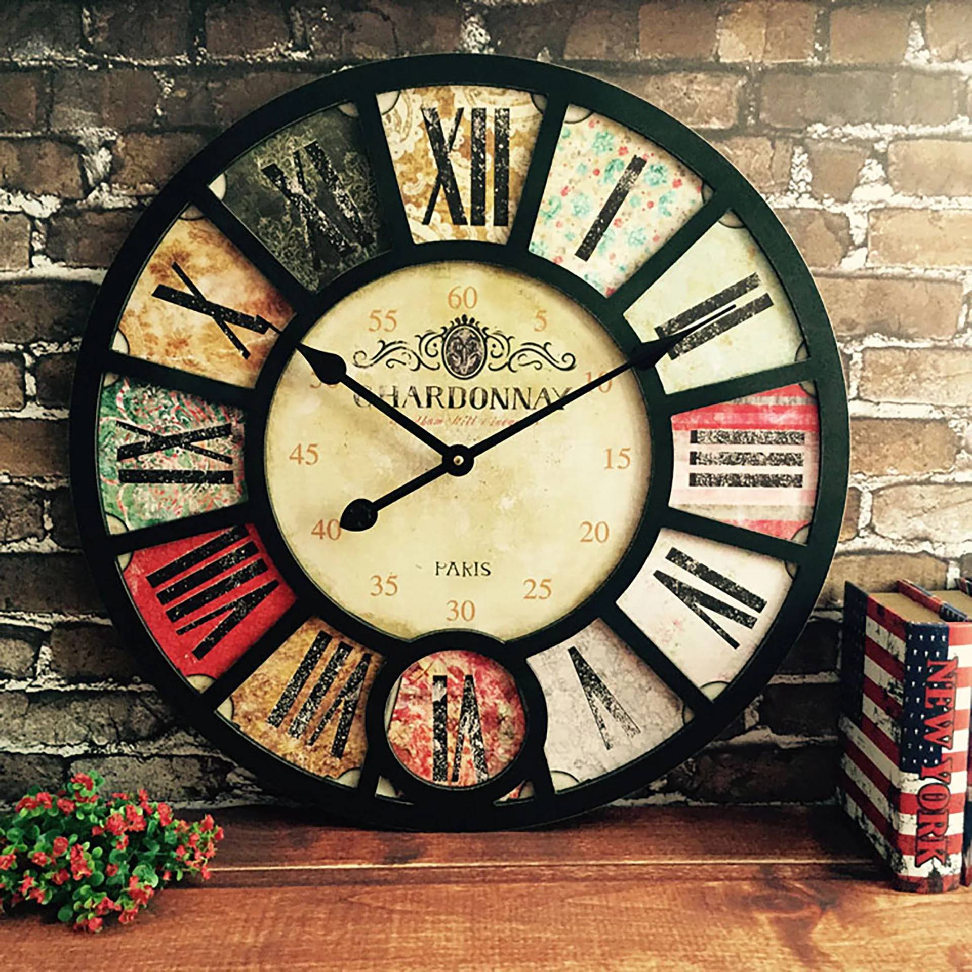 

American living room clock, retro wall clock, fashionable and creative, silent and simple wall clock