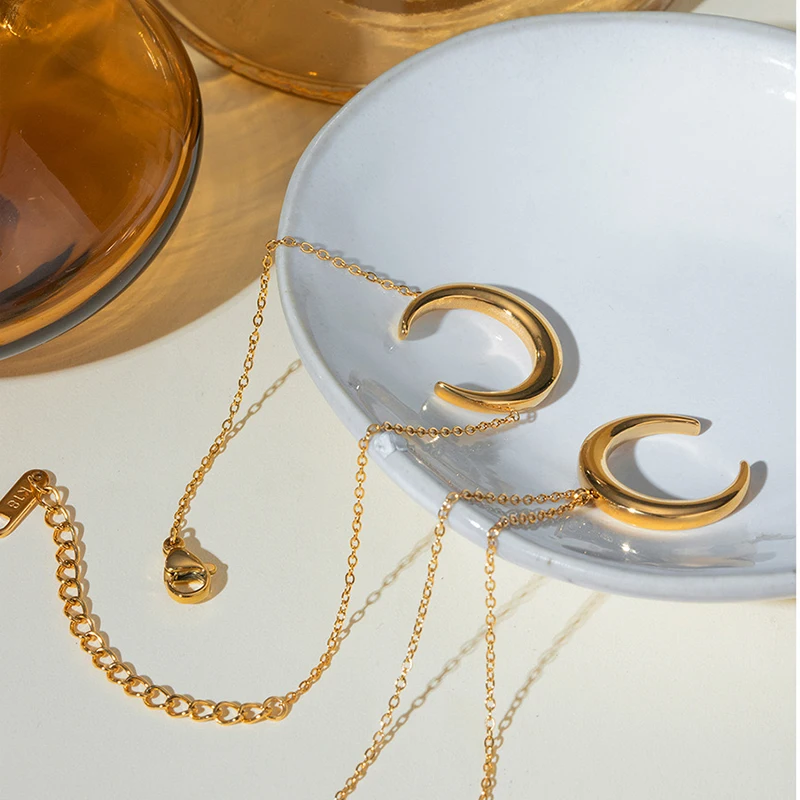 PRISCA | Moon Pendant Necklace for Women. Stainless Steel. Gold Charms. Simple Christmas Gift. New