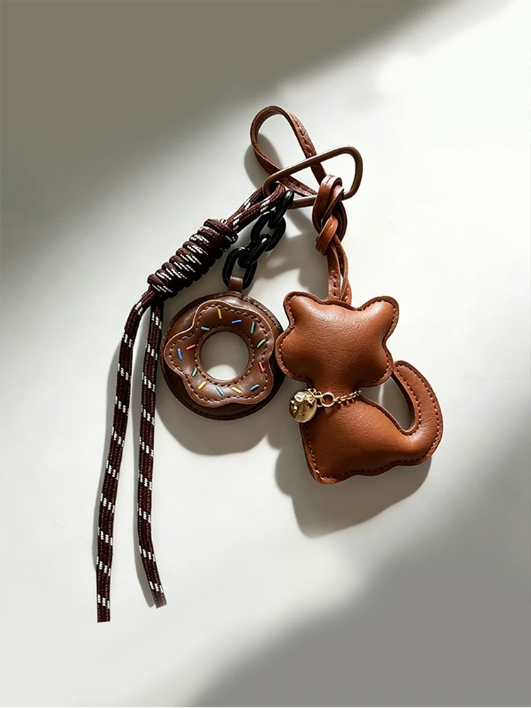 Stilvoller PU-Leder Katzen-Anhänger Schlüsselanhänger Taschenanhänger - Modisches & Spaßiges Accessoire für Taschen
