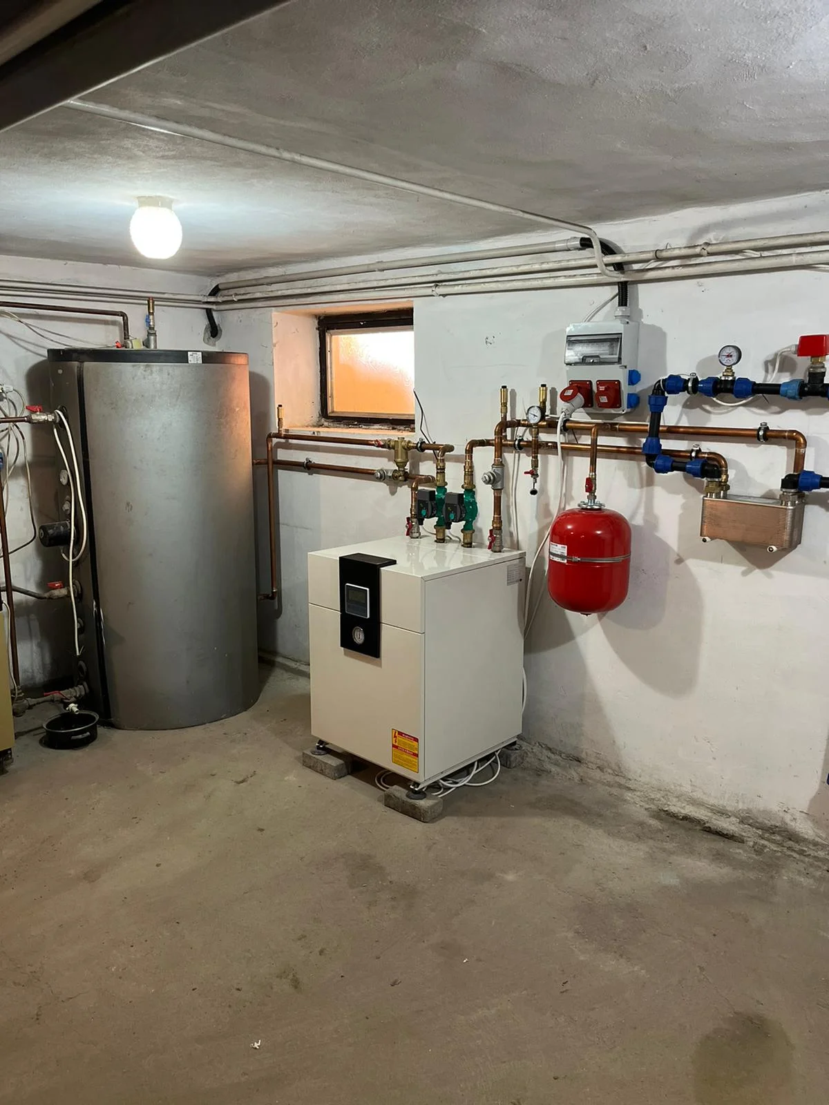 Bomba de Calor Geotérmica de 7Kw (Aquecimento/Refrigeração) com Controlador Wi-Fi Silencioso