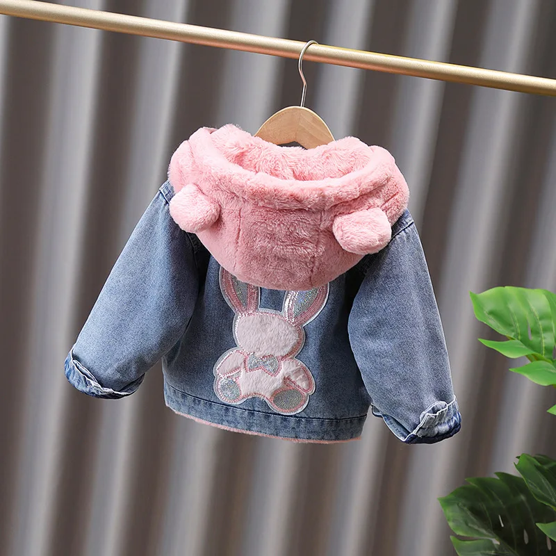 Baby Mädchen Jeans-Fleece-Kapuzenjacke 2026 Herbst Winter Kinder Niedliche Hasen-Applikation Dicker Warmer Mantel Kinderbekleidung Oberbekleidung – Detail 3