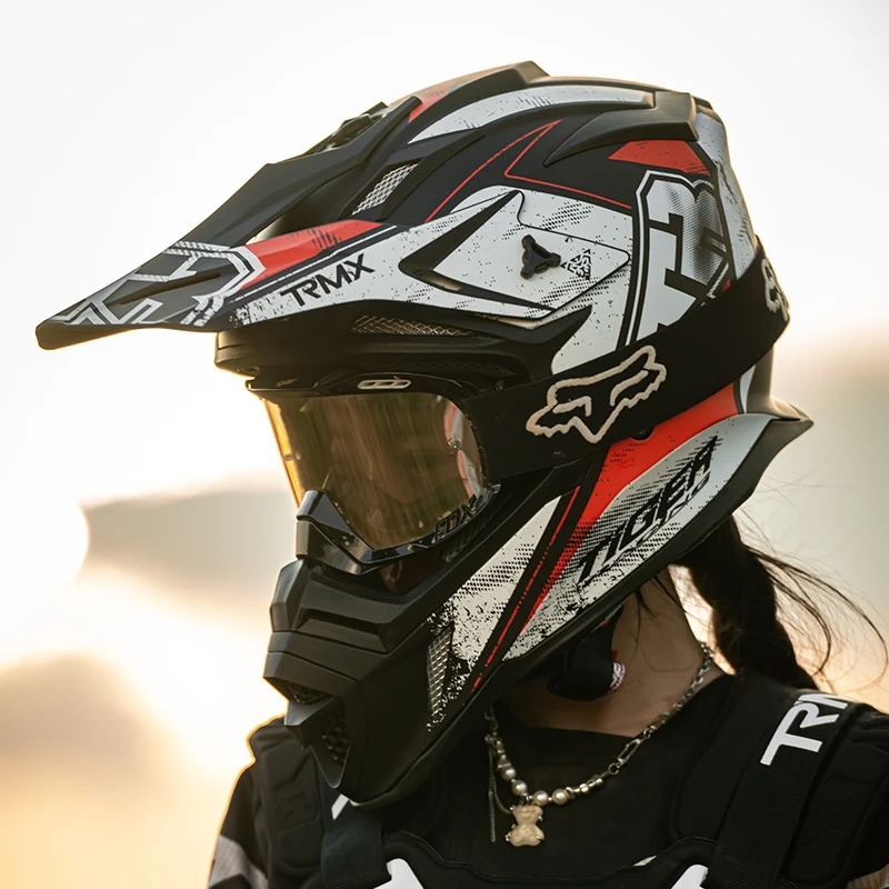 TR off-road helmet scrambling motorcycle riding full face helmet venue competition helmet certified anti-fall collision