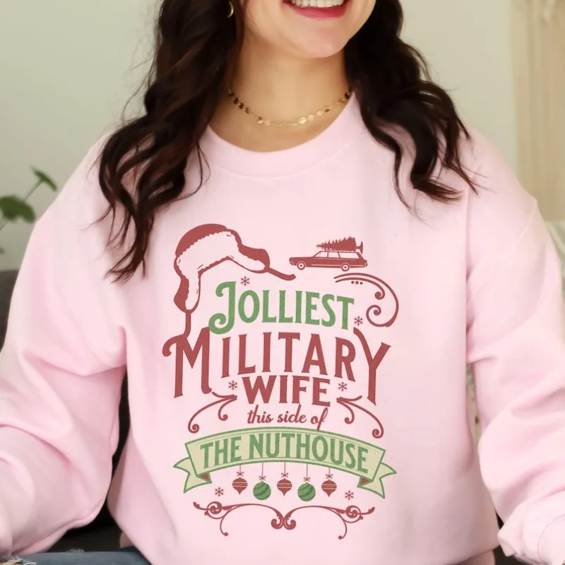 เสื้อคริสต์มาสสำหรับภรรยาทหาร เสื้อสเวตเชิ้ตของขวัญคริสต์มาสสำหรับภรรยาทหาร เสื้อฮู้ดแขนยาวลายทหารเรือสำหรับภรรยา เสื้อฮู้ดตลกสำหรับฤดูหนาว