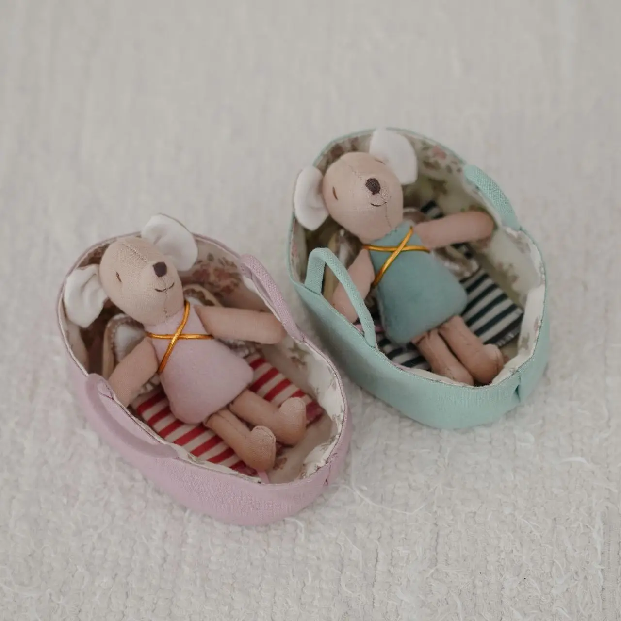 

Милая плюшевая кукла с мини-мышкой-мягкая игрушка-животное для детей, девочек и мальчиков, подарок на детский душ (разноцветный)