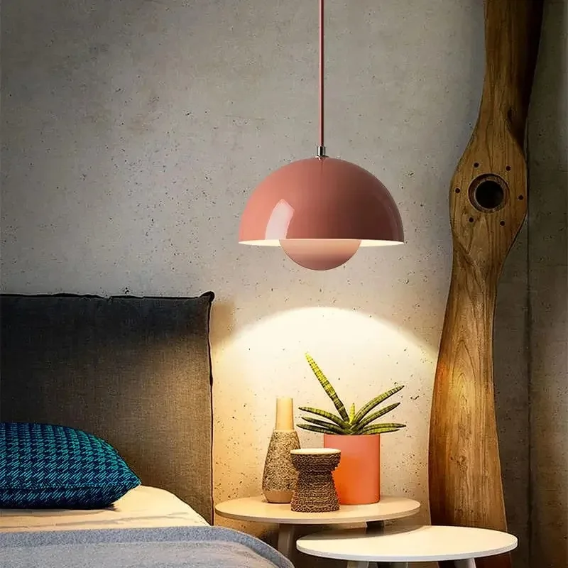 

Hot Selling Modern Nordic Designer Bud Chandelier VP1 Nordic Modern Minimalist Dining Room Bedroom Bedside Bar Table Light