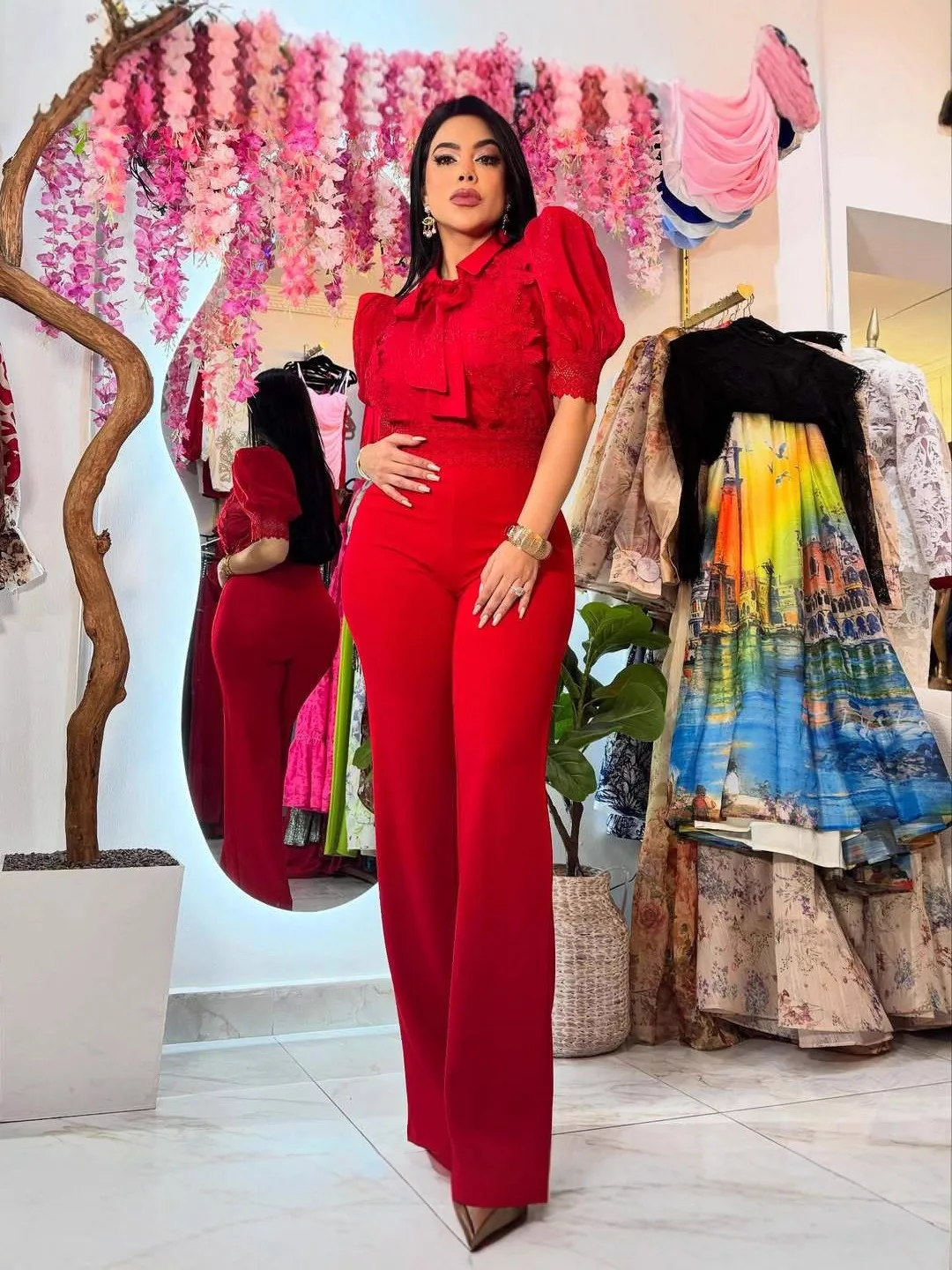 

Элегантный комбинезон с широкими штанинами и кружевной отделкой для вечеринок, клубных мероприятий и банкетов