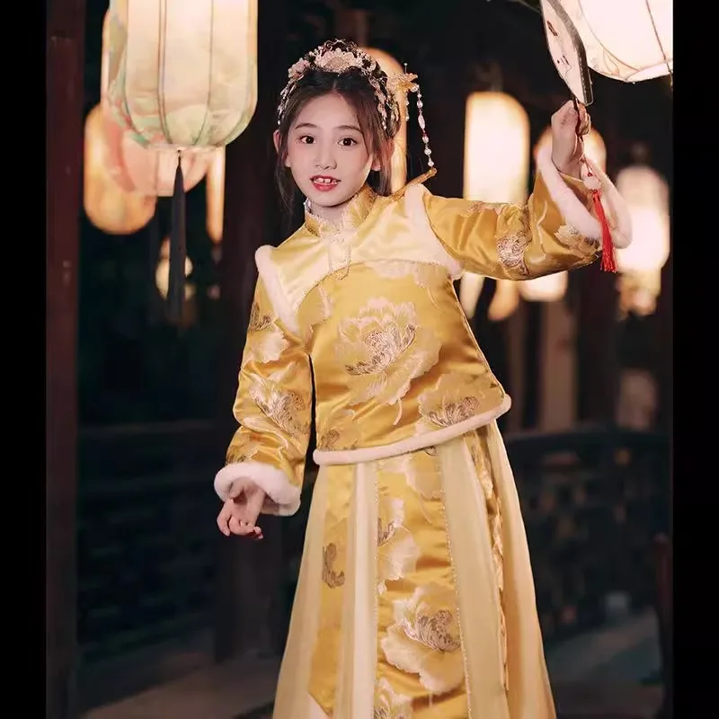 ملابس الفتيات Hanfu السنة الجديدة بدلة شتوية جديدة دافئة 2024 ملابس الفتيات على طراز تانغ الصيني الجديد للعام الجديد