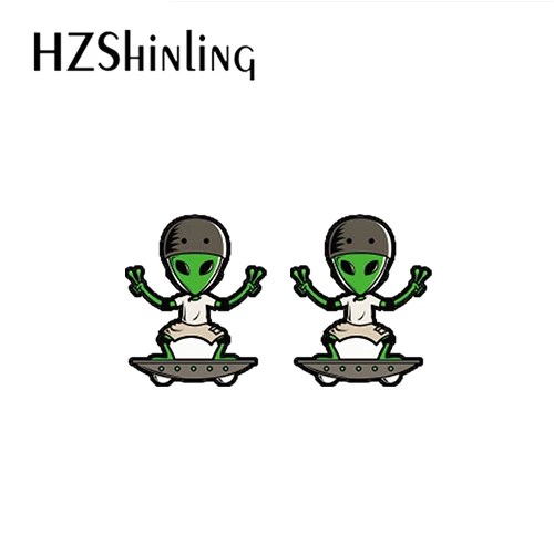 New Arrival Lovely Aliens UFO Cartoon Epoxy Acrylic Resin Stud Earrings Alien Cute Stud Earrings Handmade Gifts