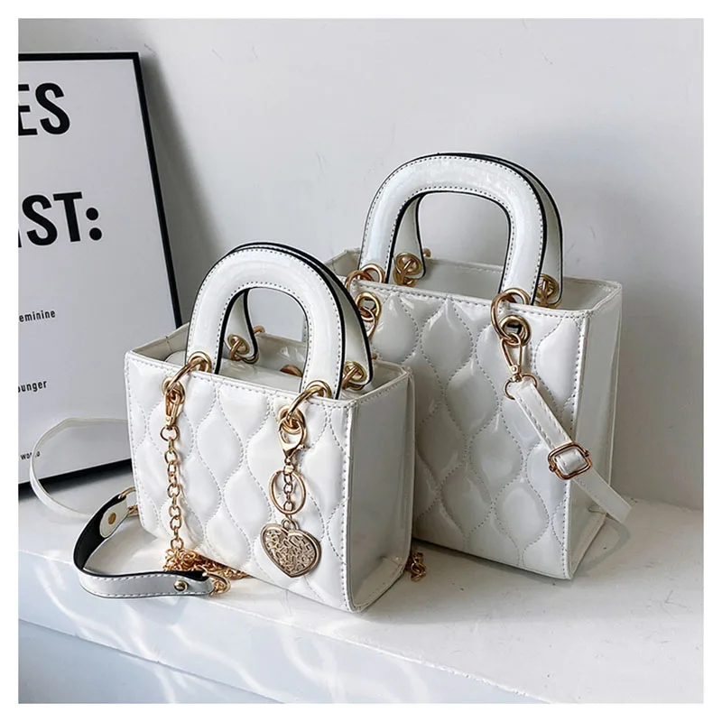 High Quality Burgundy Patent Leather Glossy PU Crossbody Bag 2024 New Ladies Texture Love Pendant Handbag Party Underarm Bags