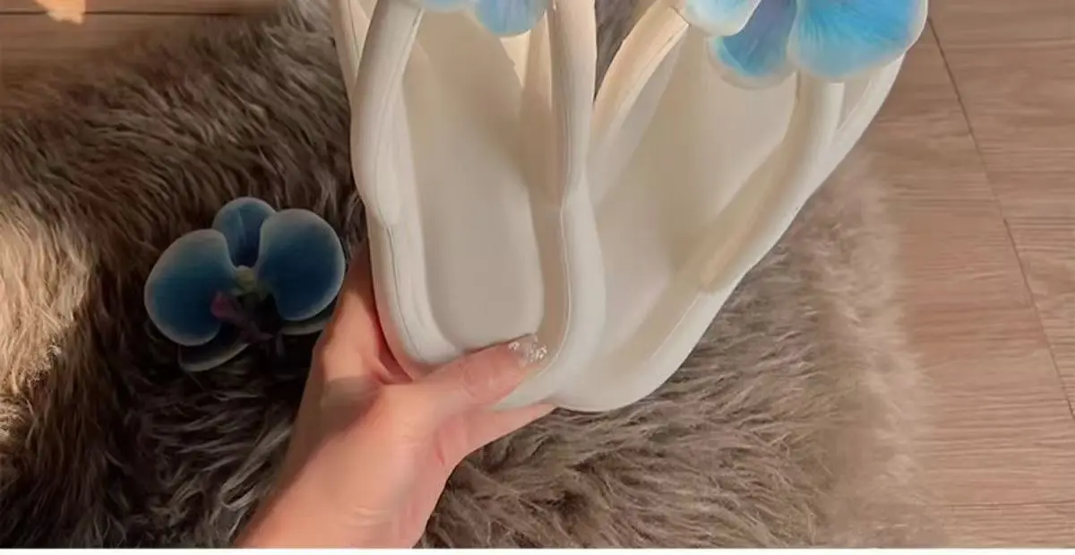 2026 Süße Sommer-Schmetterlingsorchideen-Slipper Elegante Damen-Sandalen für den Strand Rutschfeste Urlaubs-Damenschuhe Strand-Flip-Flops – Detail 9