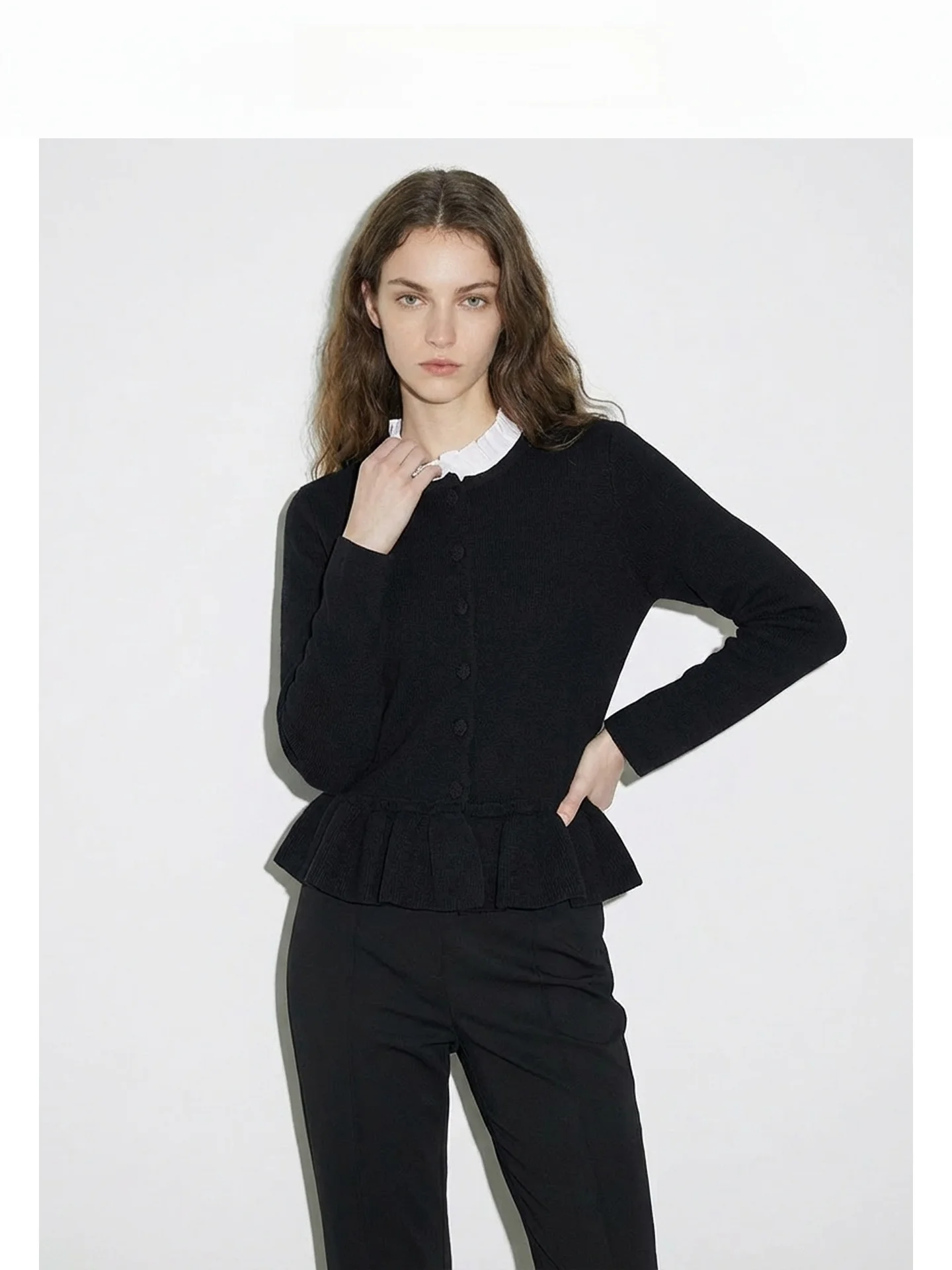 

Вязаный кардиган Hebe Sle Slim Fit для женщин, модный топ с имитацией двухслойности, подолом-«бумлер» и воротником-стойкой с деревянными оборками