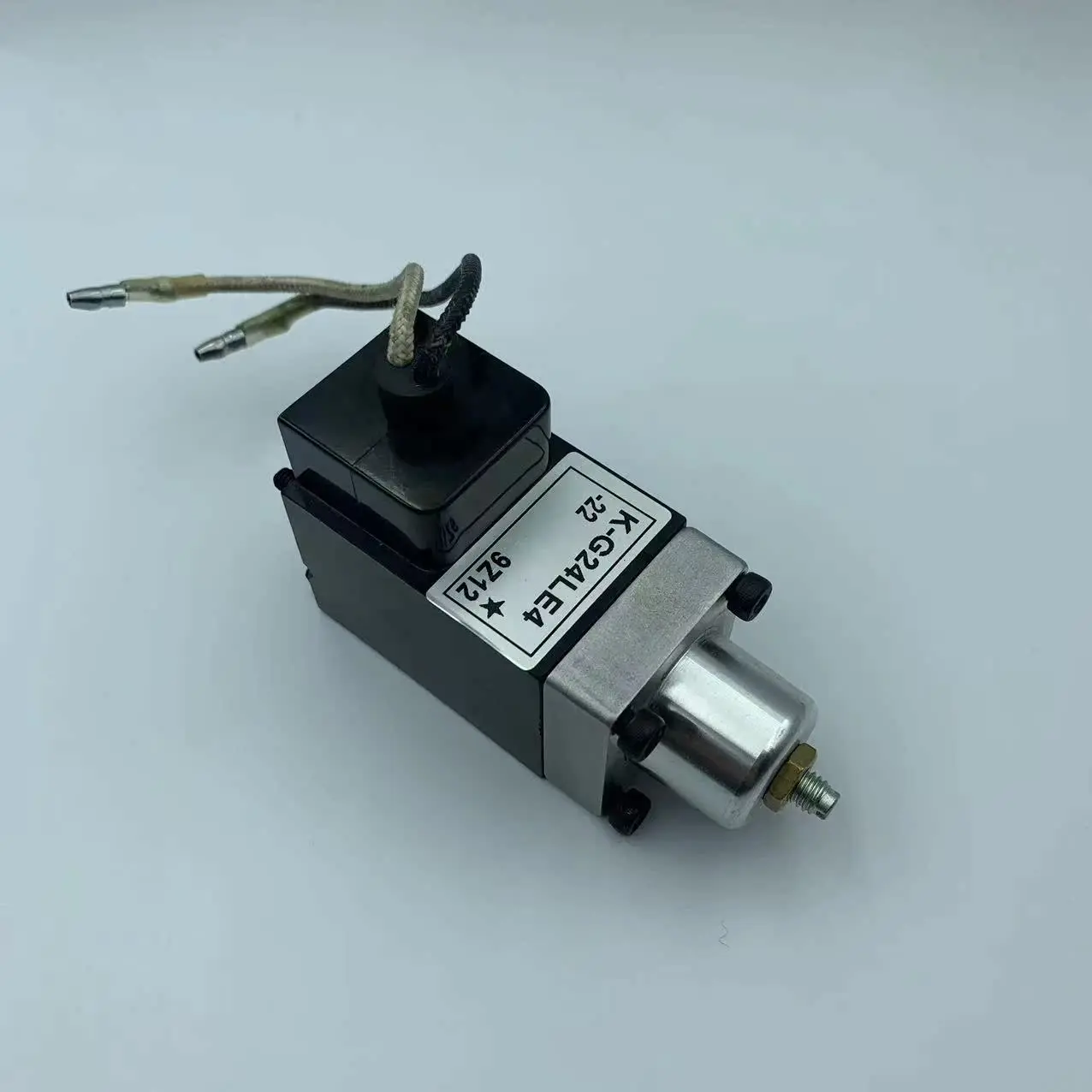 

Excavator HD512/700/820/1023/1430 Hydraulic Pump Solenoid Valve