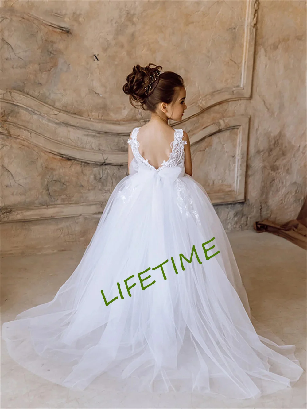 

Princess Sleeveless Tulle First Communion Dresses V-Neck Bow Lace Ivory Flower Girl Dresses Girls Birthday Wedding Party Dress