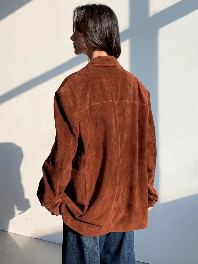 เสื้อแจ็คเก็ตหนังแท้สไตล์วินเทจสำหรับผู้หญิง ฤดูใบไม้ร่วง ฤดูหนาว 2025 รุ่นใหม่ ระดับไฮเอนด์ เรียบง่าย สวมใส่สบาย ทรงหลวม ทำจากหนังแพะแท้