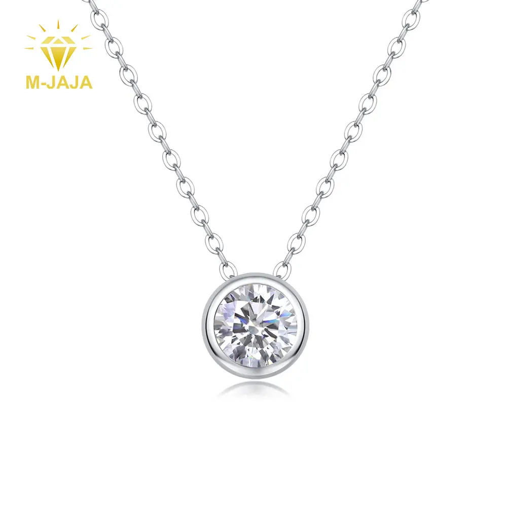 

M-JAJA 1ct Moissanite Pendant Necklace Women Bezel Setting Diamond Necklace S925 Silver Clavicle Chain Gold Plated Fine Jewelry