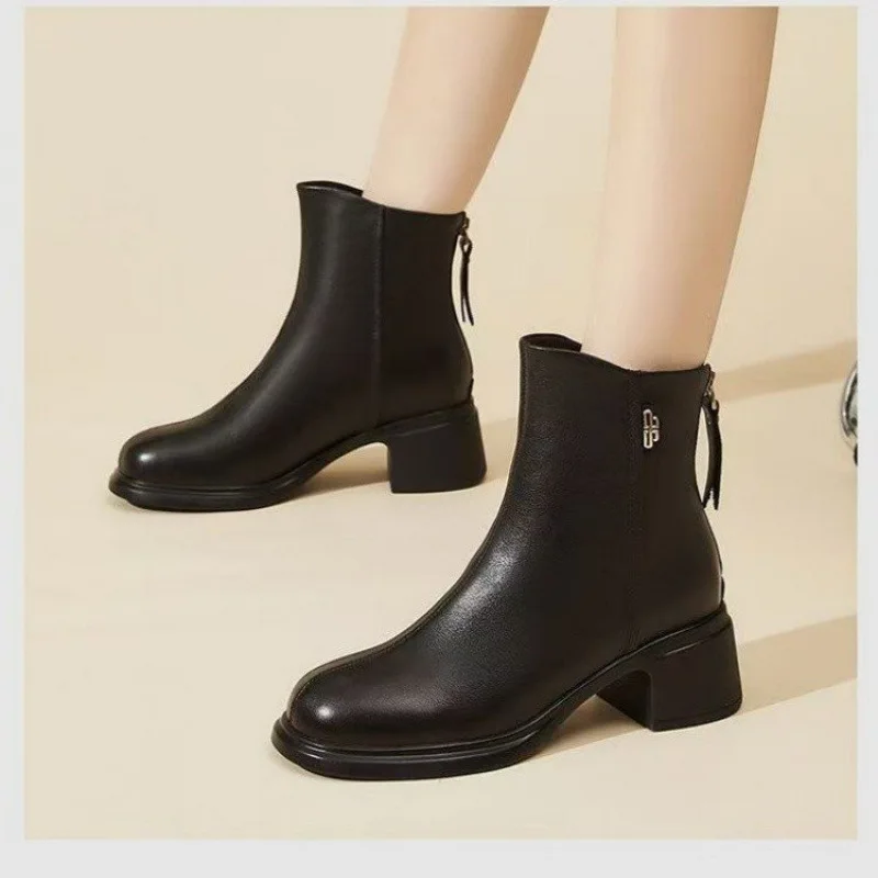 

Short boots women's 2025 autumn and winter new item round toe thick heel soft soled leather boots with suede leather boots