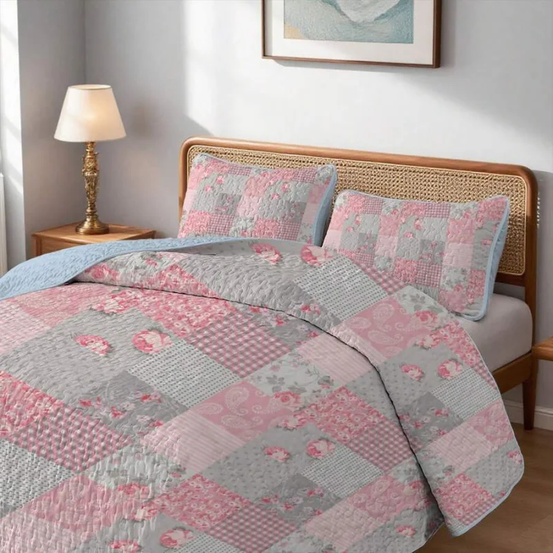 2/3 Pieces Pink Square Patchwork Floral Print Quilt Set(1 Quilt + 1/2 Pillowcases), 100% Microfiber