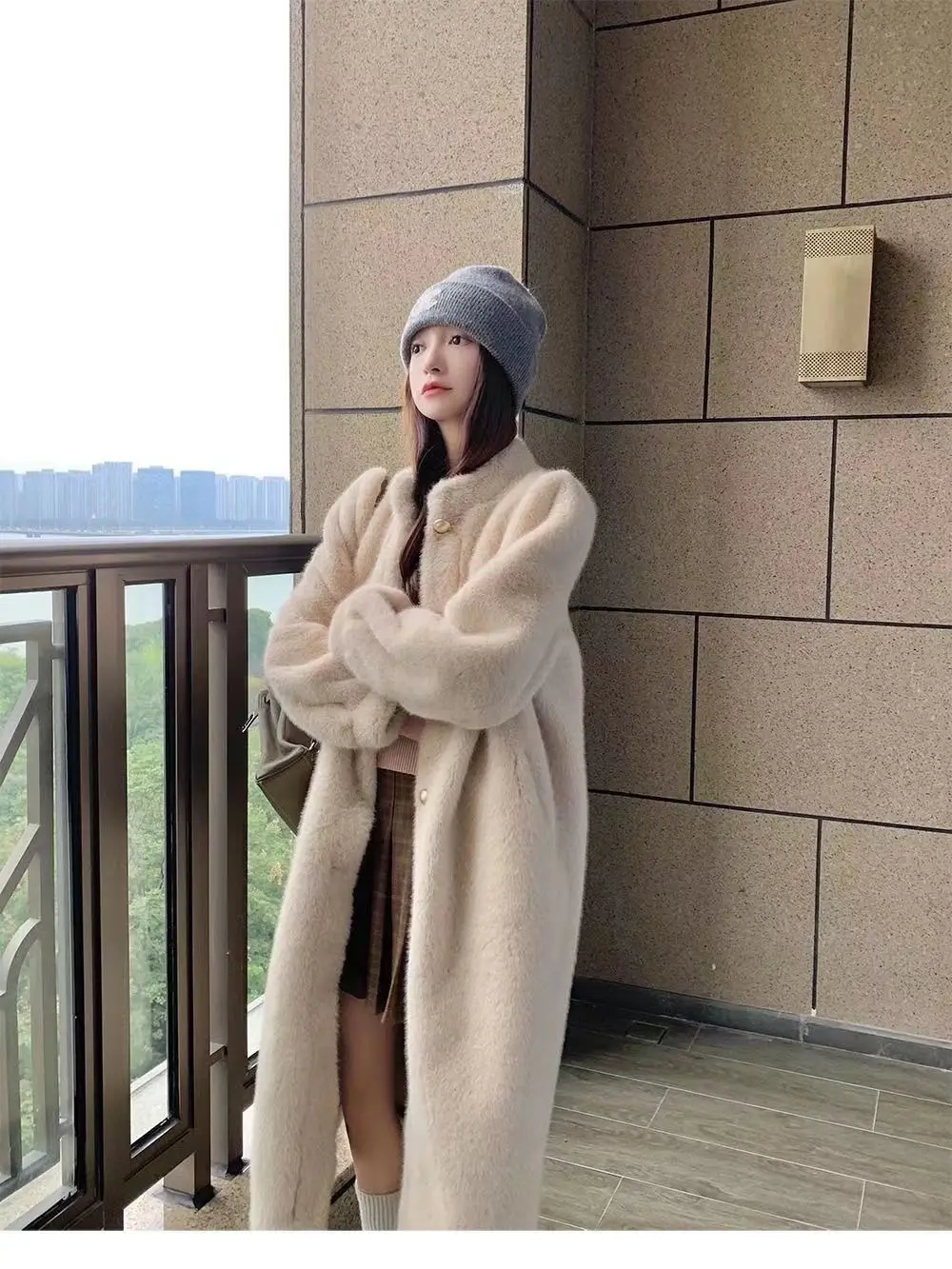 

2026 New Fur Integrated Coat Women's Medium And Long Mink Velvet Environmentally Friendly Fur Fur Stand-Up Coat Thickened Winter