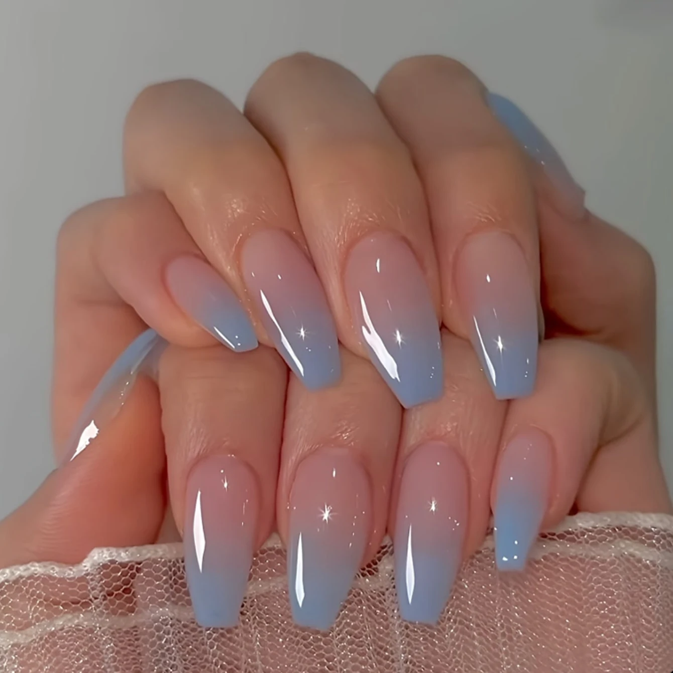 24 Stück: Verschönern Sie Ihren Look mit kurzen, quadratischen Kunstnägeln mit einem rosa-weißen Farbverlauf, 1 Nagelfeile & 1 Nagelkleber-Aufkleber-Set. – Detail 25