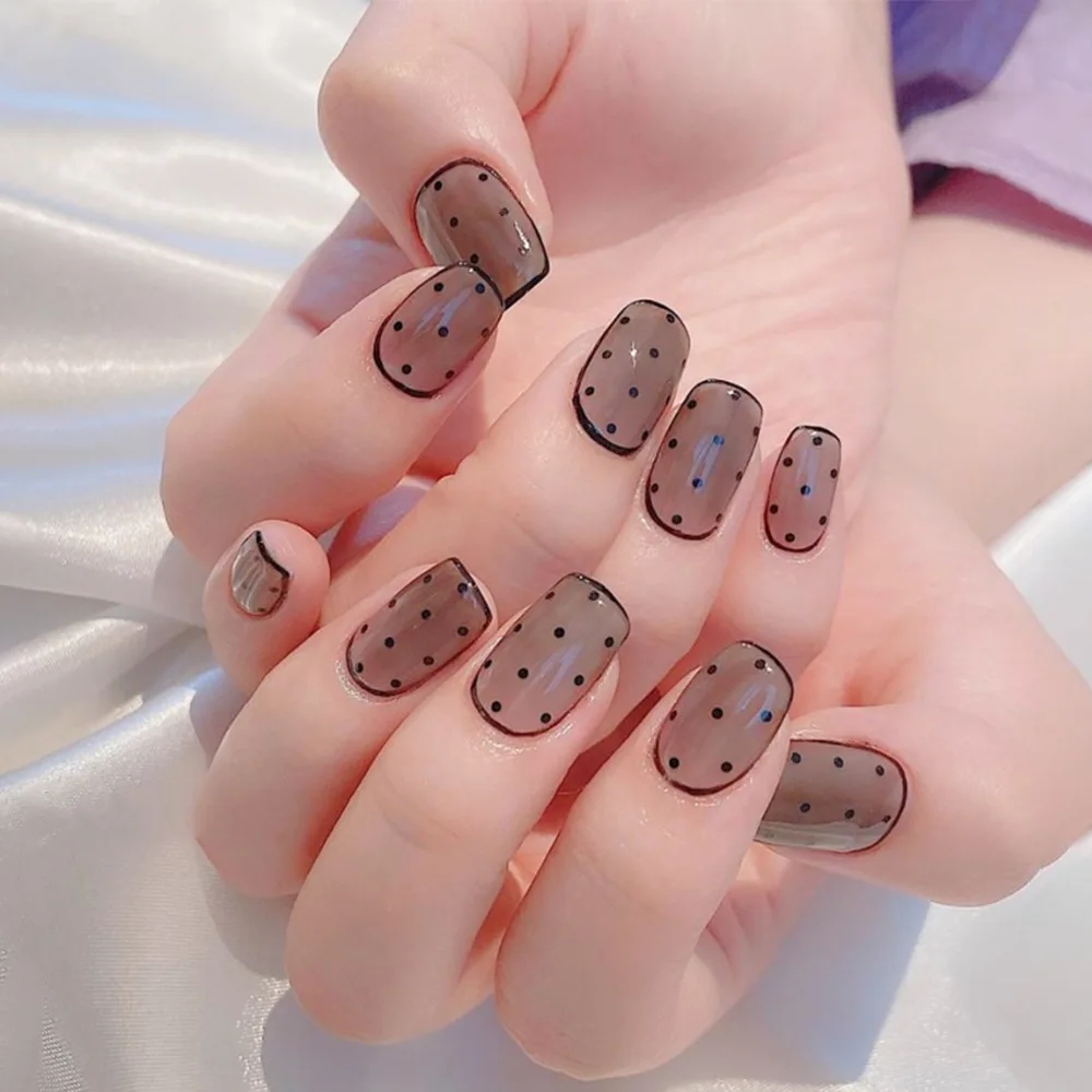 

Simple black edge polka dot nail art flat head nail, retro exquisite wearing nail short nail 24 pieces finished nail patch