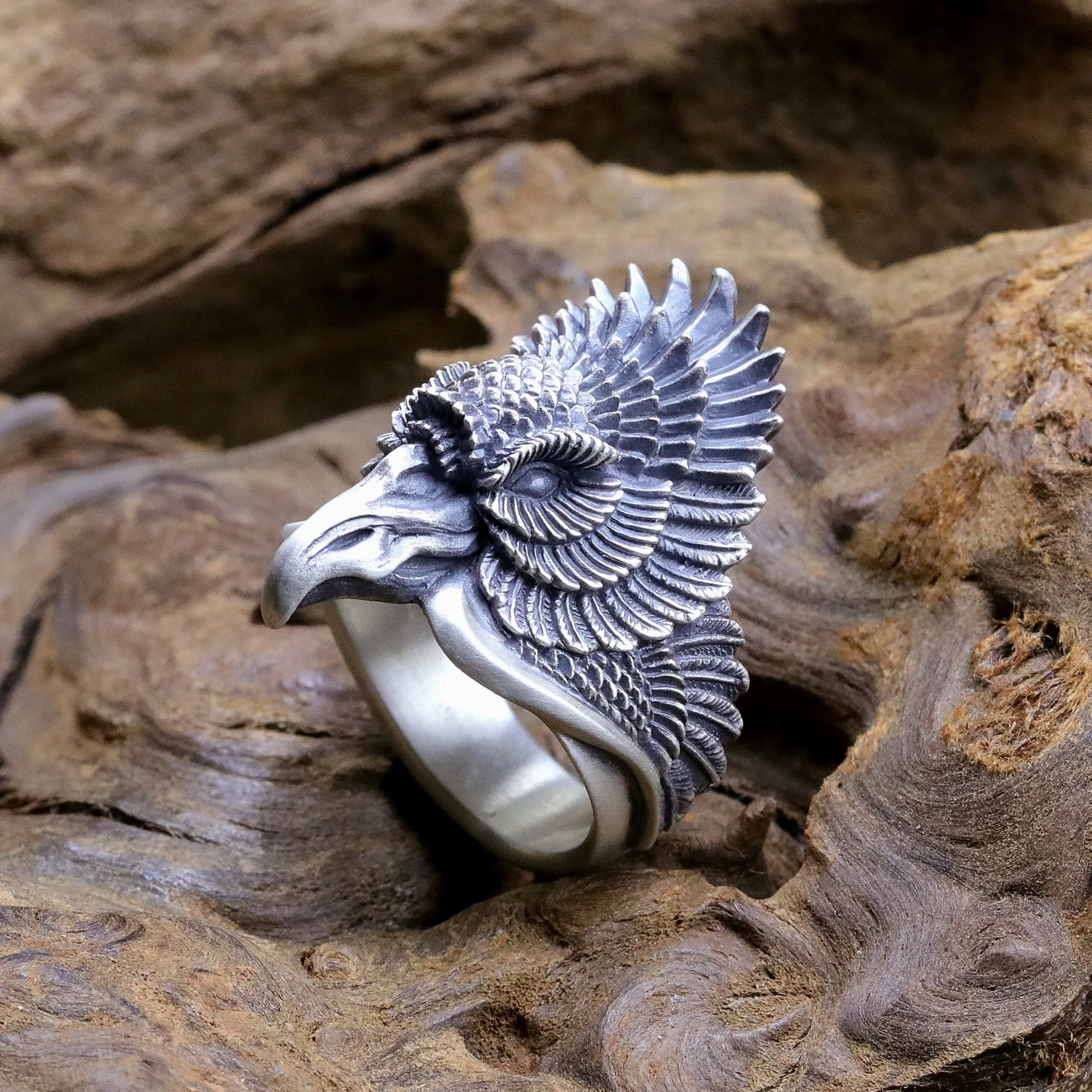 Nordic Vikings Style Tai Silver Color Evil God Crow Head Shaped Ring UNISEX Mysterious and Domineering Jewelry Ring