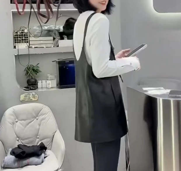 กระโปรงหนังแท้ทรงหลวม สไตล์สลิมมิ่ง สำหรับผู้หญิง คอลเลคชั่นฤดูใบไม้ผลิ 2026 แฟชั่นล่าสุดต้นฤดูใบไม้ผลิ