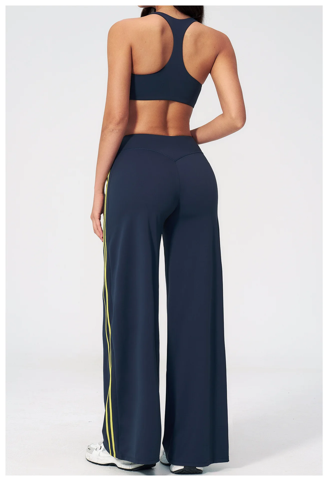 Size chart and fit details