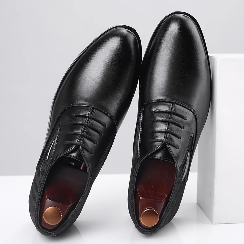 Men's Leather Shoes Business Formal Black British Groomsmen Casual Breathable Wedding Shoes Thick Bottom Rubber Sole Derbies