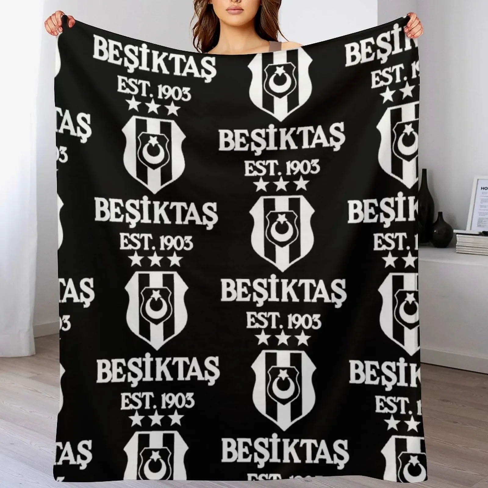 Besiktas White Throw Blanket funny gift Quilt Soft Plush Plaid Sleeping Bag Blankets