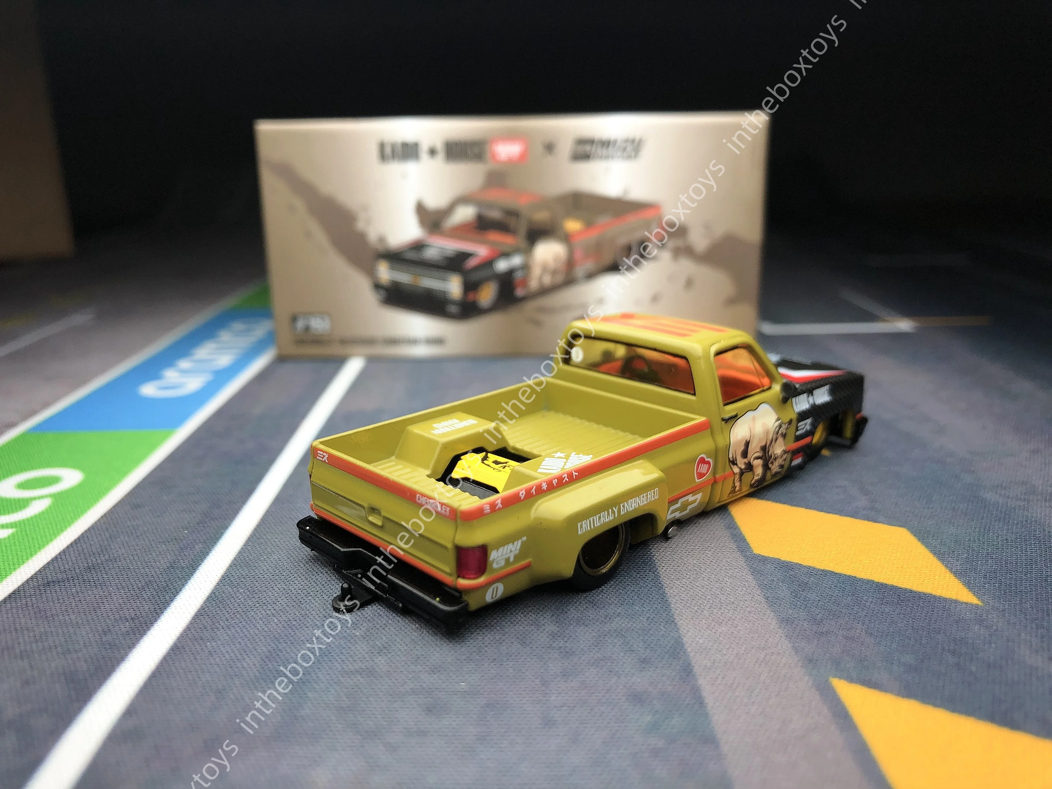 Kaido House 153 Silverado Sumatran Rhino Druckguss-Modellautosammlung, limitierte Auflage, Hobbyspielzeug