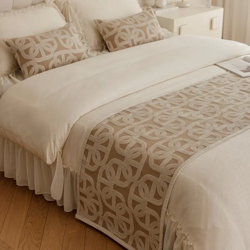 

High-End Geometric ring Jacquard Bed Runner Modern Oatmeal Retro Luxury Bed Cover High Quality Texture Bed End Pillowcase