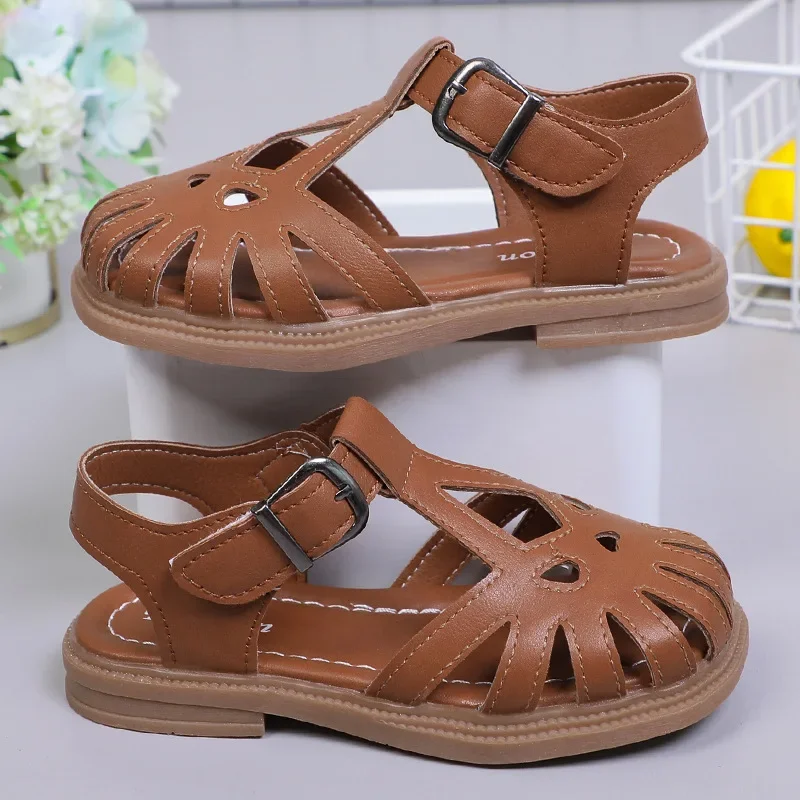 Girls Sandals 2023 New Children\'s Hollow Soft Sole Shoes Carved Fashion Princess Shoes Beach Shoes Hot Cut-outs Princess