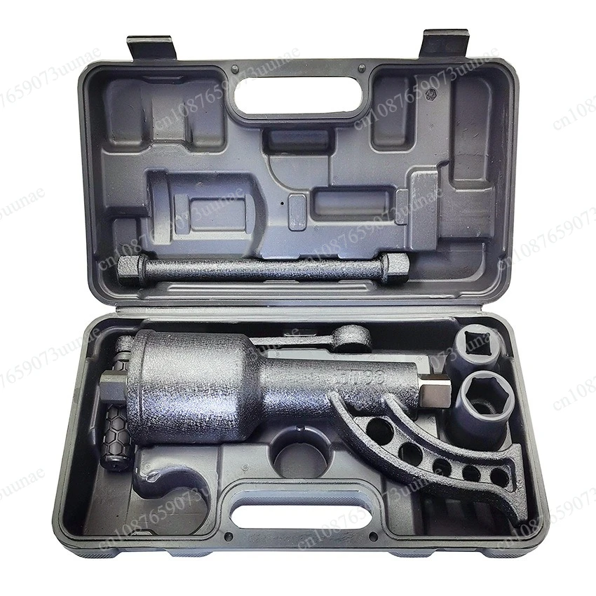Boosting wrench, labor-saving wrench, tire screw disassembly tool, torque amplifier